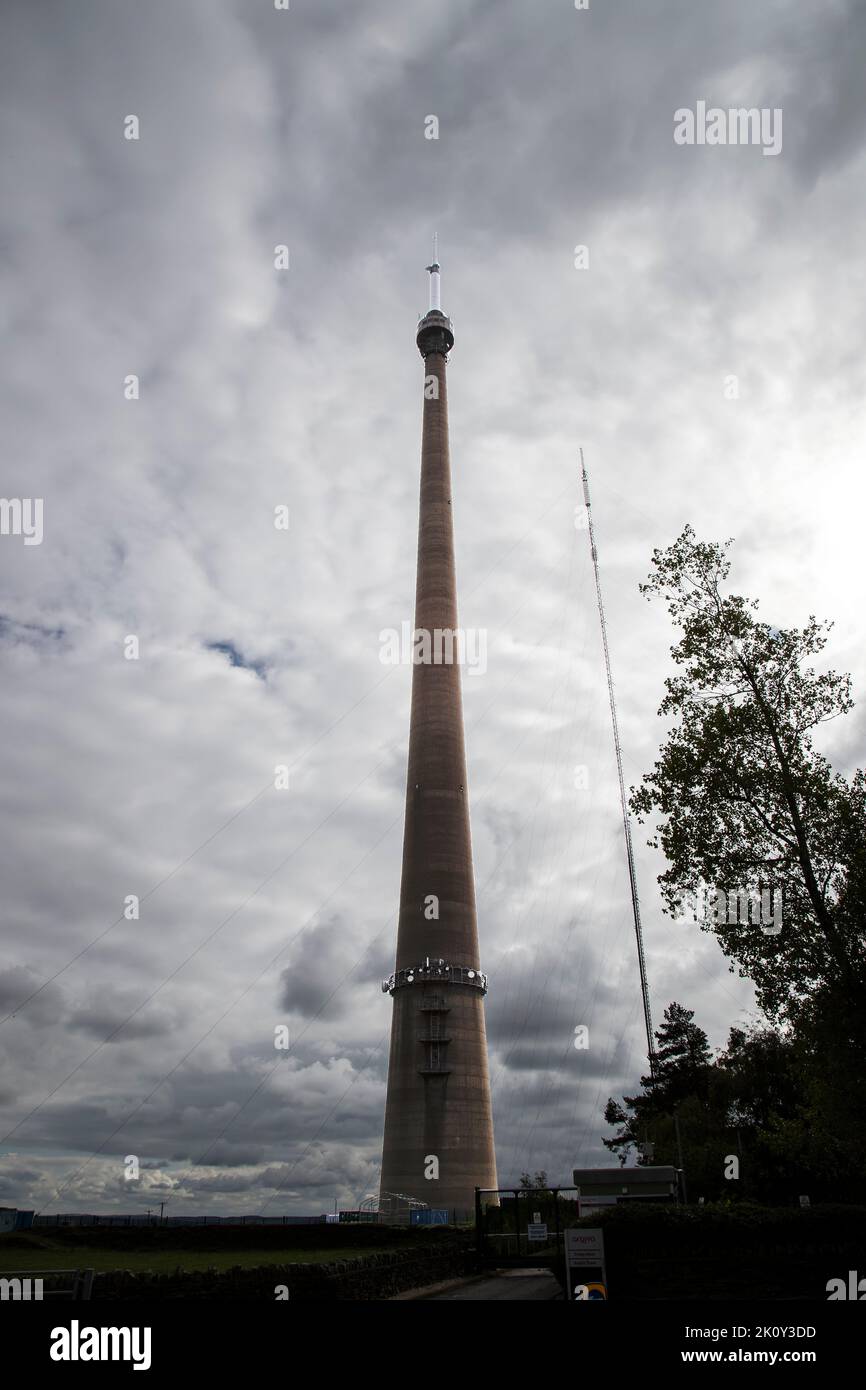 Emley Moor Mast is a telecommunications facility in Huddersfield, Yorkshire, now The Arqiva Tower with a temporary mast while being being upgraded Stock Photo