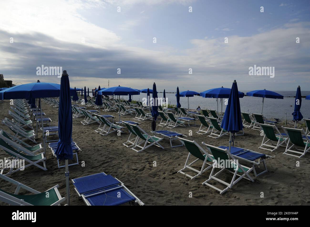 - Marina di Massa  (Toscana), stabilimento balneare   - Marina di Massa (Tuscany), beach resort Stock Photo