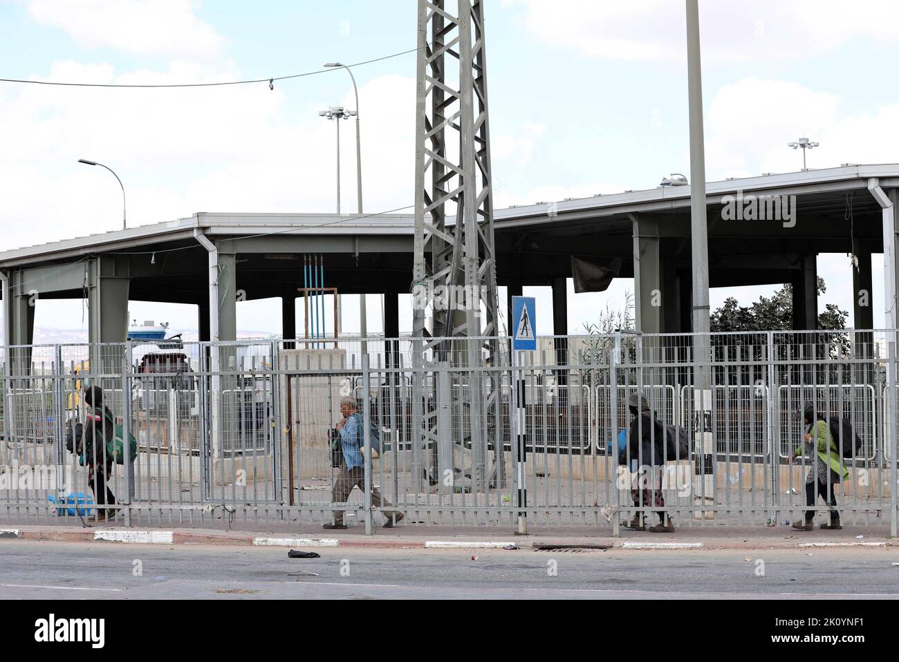 Jenin Checkpoint Al jalama hi-res stock photography and images - Alamy
