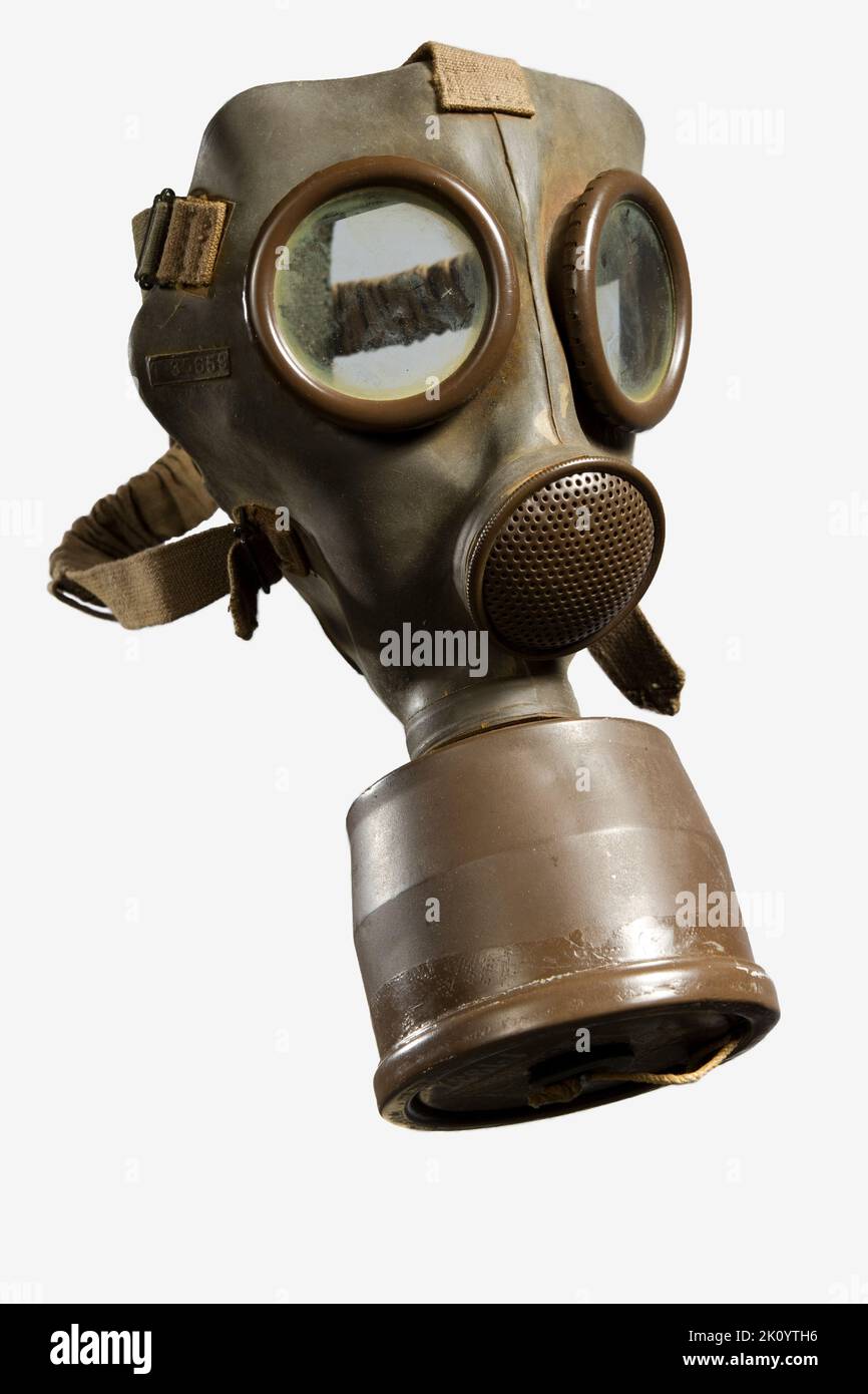 World war ii gas mask hi-res stock photography and images - Alamy
