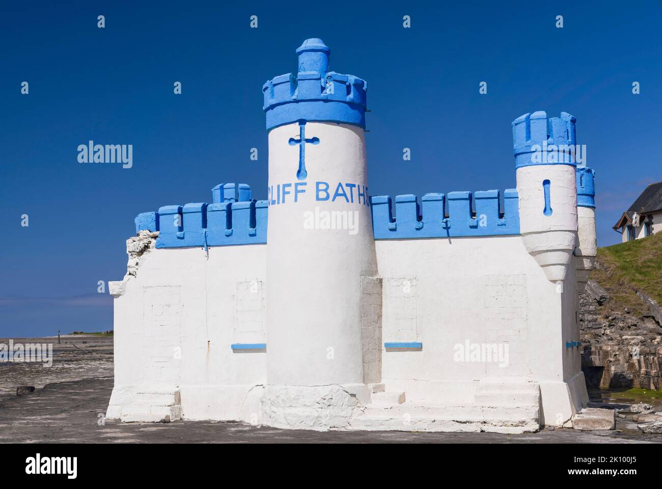 Ireland, Co.Sligo, Enniscrone, The Old Cliff Baths, Built on the rocks