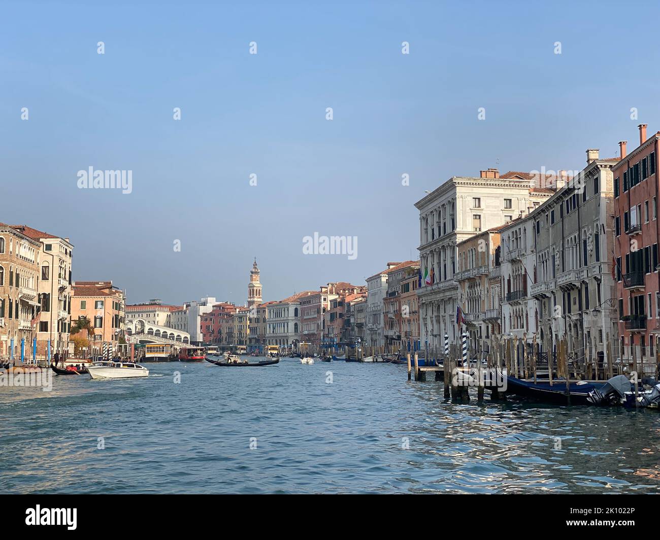 Fog in venice night hi-res stock photography and images - Alamy