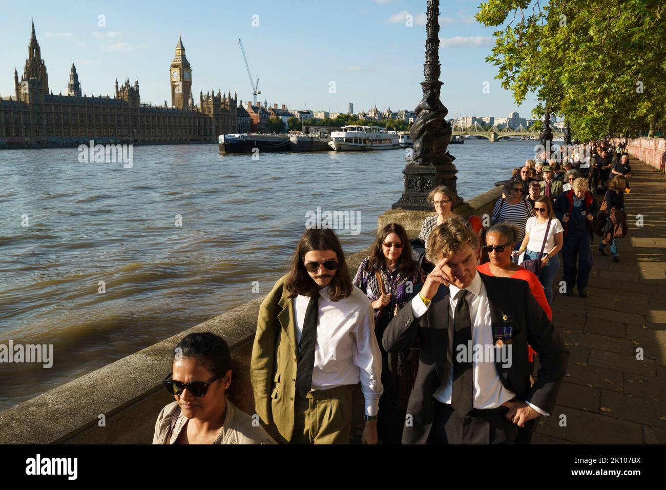 LONDON - SEPTEMBER 14: Members of the public queue along the Albert Embankment, to go int to the Westminster Hall to view the coffin of Queen Elizabeth Ii, which is lying in state. on September 14, 2022. Photo by David Levenson Credit: David Levenson/Alamy Live News Stock Photo