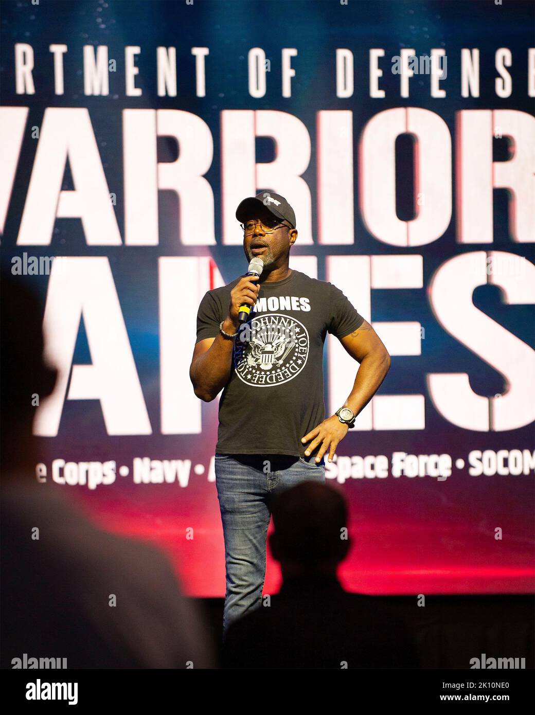 Orlando, United States of America. 19 August, 2022. Country music singer, Darius Rucker, delivers remarks during the 2022 Department of Defense Warrior Games opening ceremony at Walt Disney World Resort, August 19, 2022 in Orlando, Florida.  Credit: Sgt. Henry Villarama/DOD Photo/Alamy Live News Stock Photo
