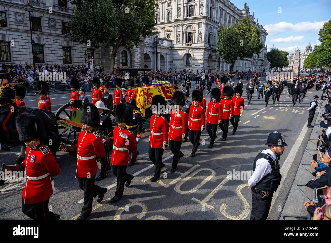 Queen Elizabeth II's coffin is taken in procession Buckingham Palace to Westminster Hall after her death on 8th September 2022. Stock Photo