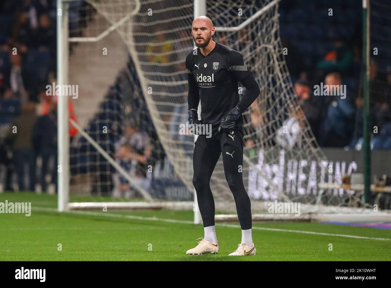 Dave Button #1 of West Bromwich Albion during the pre-game warm up ahead of the Sky Bet Championship match West Bromwich Albion vs Birmingham City at The Hawthorns, West Bromwich, United Kingdom, 14th September 2022  (Photo by Gareth Evans/News Images) Stock Photo