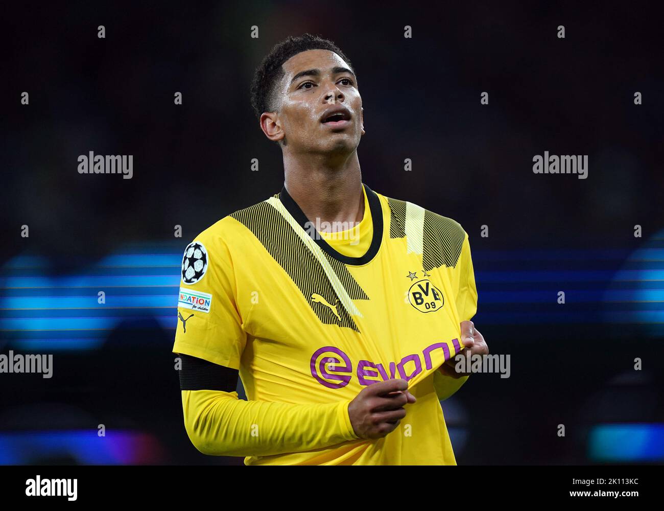 Borussia Dortmund's Jude Bellingham celebrates scoring their side's first goal of the game during the UEFA Champions League Group G match at the Etihad Stadium, Manchester. Picture date: Wednesday September 14, 2022. Stock Photo