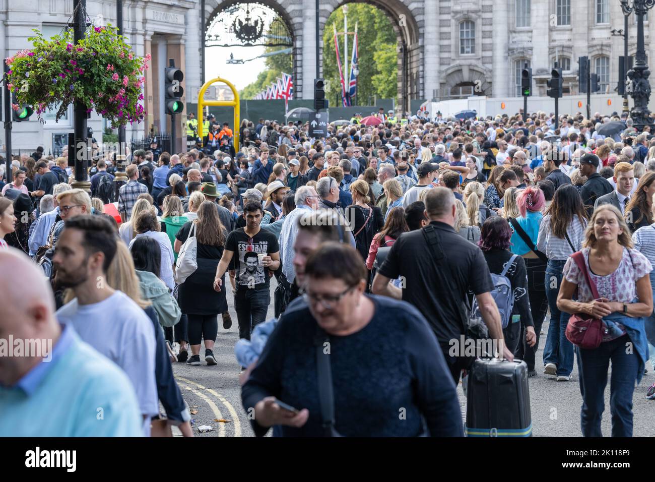 London, UK. 14th Sep, 2022. Vast crowds gathered around Trafalgar Square and surrounds in a vain attempt to see the procession of the coffin of HM The Queen Credit: Ian Davidson/Alamy Live News Stock Photo