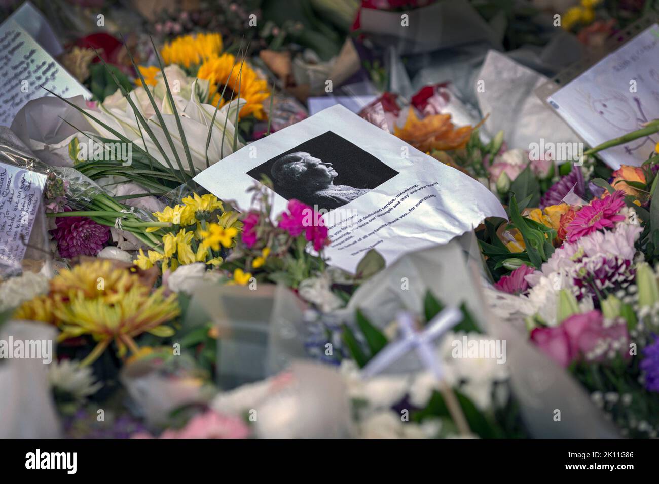 London, UK. 14th Sep, 2022. Thousands of people have left floral tributes, cards and messages for Her Majesty Queen Elizabeth II, who died on September 8th, aged 96. Photo Horst A. Friedrichs Alamy Live News Stock Photo