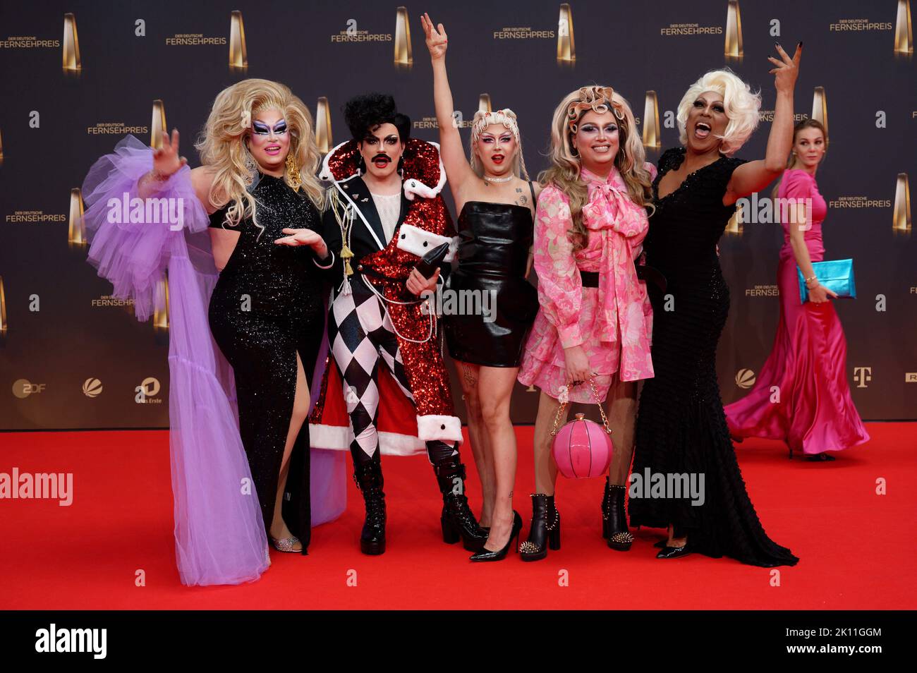 Cologne, Germany. 14th Sep, 2022. Members of the team from the show 'Viva la Diva - Who's the Queen?' come to the German Television Awards 2022 ceremony at MMC Studios. The two-day German Television Awards ceremony continues with a primetime show. Credit: Henning Kaiser/dpa/Alamy Live News Stock Photo