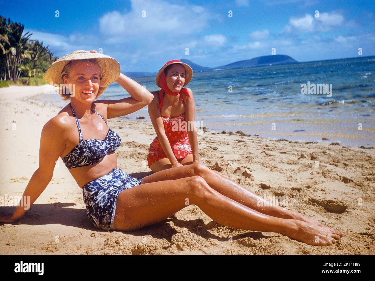 Beach Fashion, Hawaii, USA, Toni Frissell Collection, 1957 Stock Photo