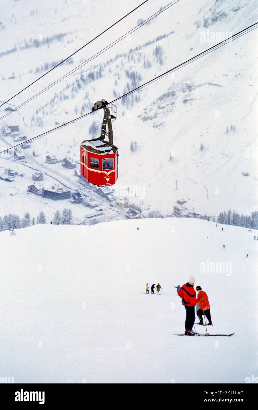 Skiers and Ski Gondola, Val d'Isere, Savoie, France, Toni Frissell Collection, 1959 Stock Photo