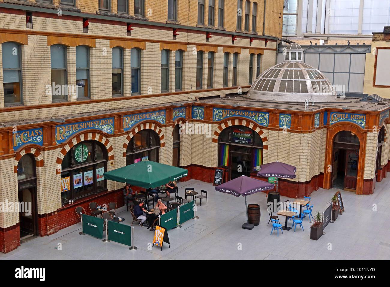 Historic, concourse at Victoria Station Approach, Manchester, England, UK,  M3 1WY - 1st Class lounge,refreshment room, restaurant, grill room Stock Photo