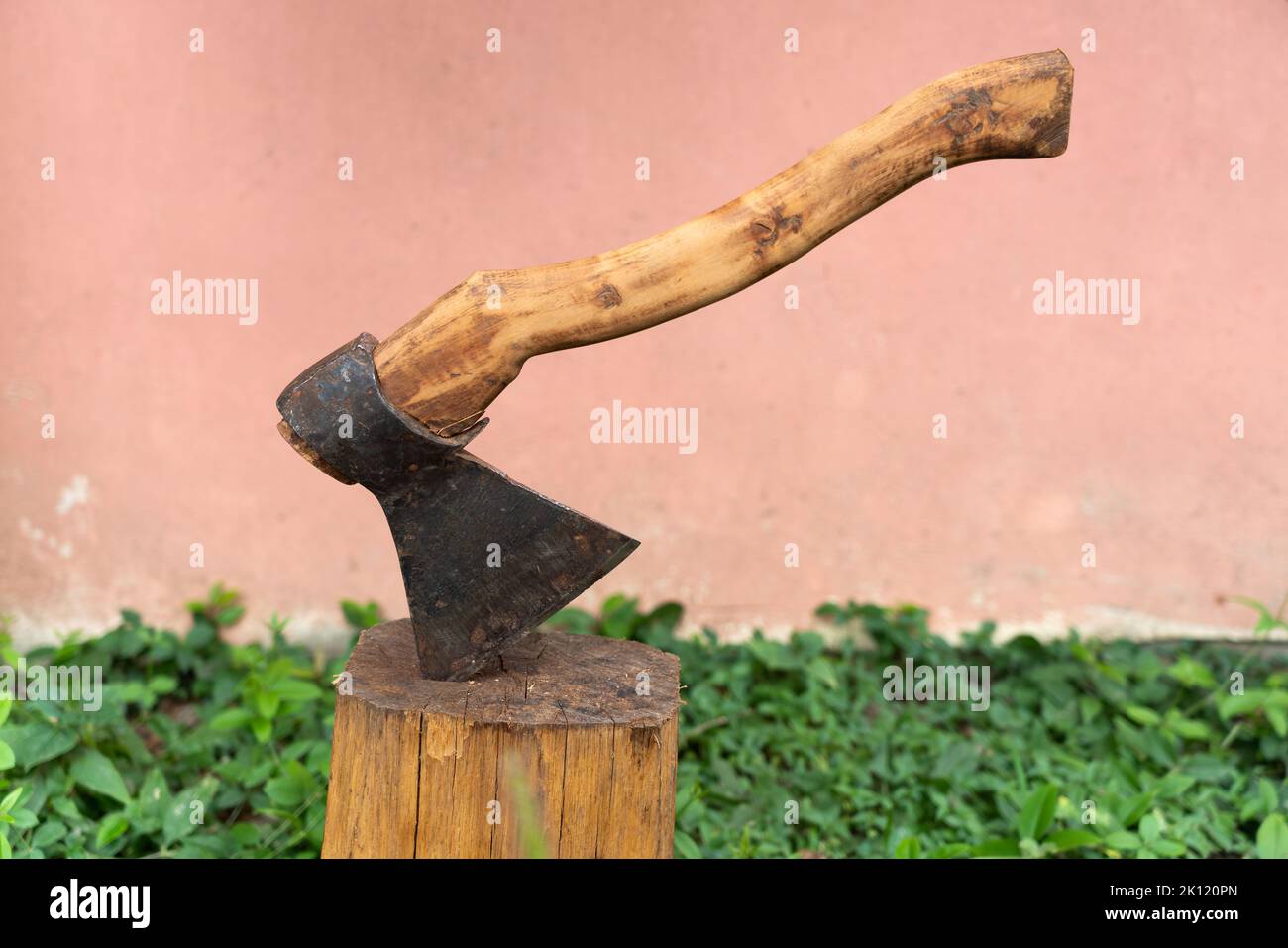 Antique sharp ax in a log Stock Photo - Alamy
