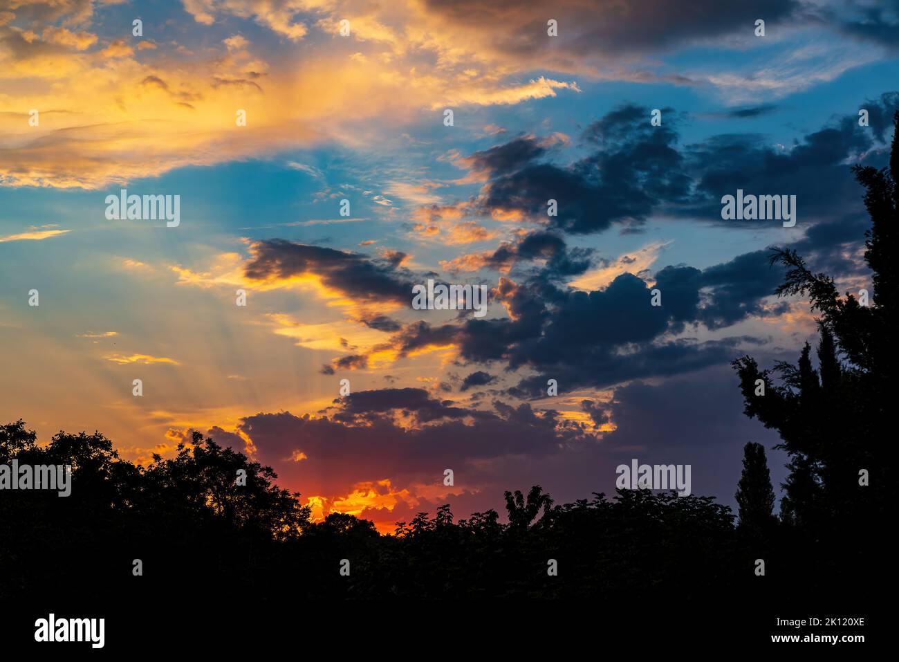 Beautiful sunset sky with clouds Stock Photo - Alamy