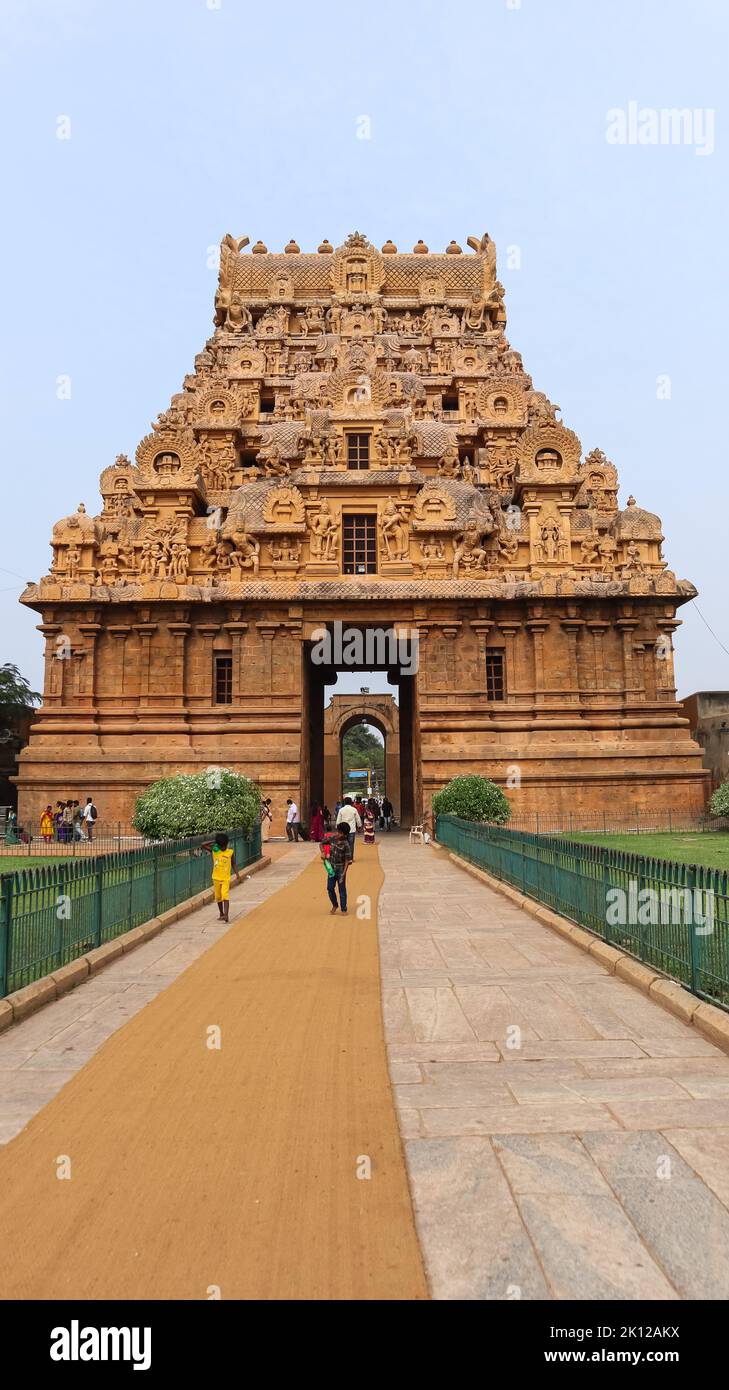 The Amazing Depicting On The Brihadeshwara Temple Entrance, Thanjavur ...