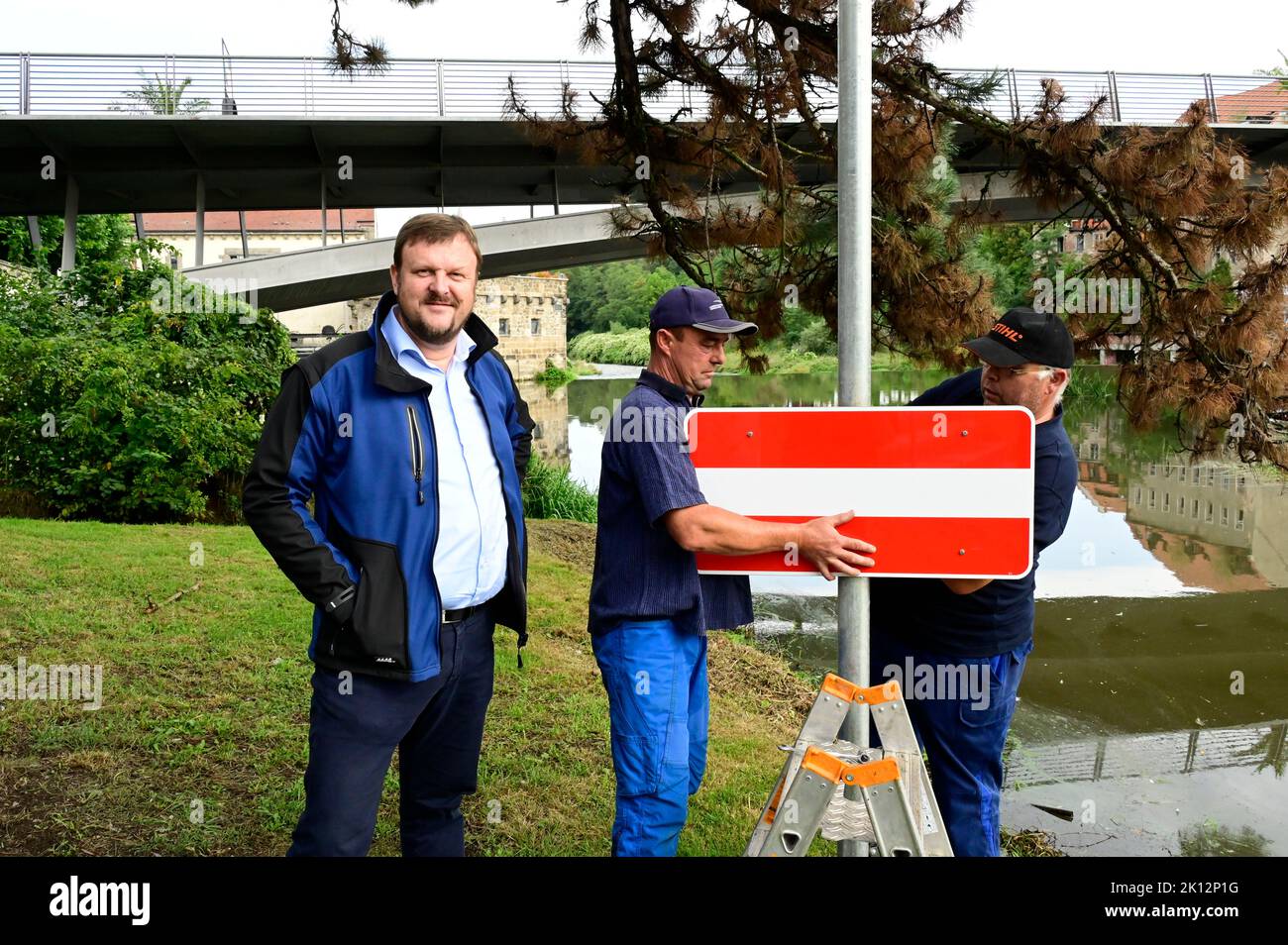 Lausitzer Neiße erhält SchifffahrtszeichenDas Überfahren von Wehren