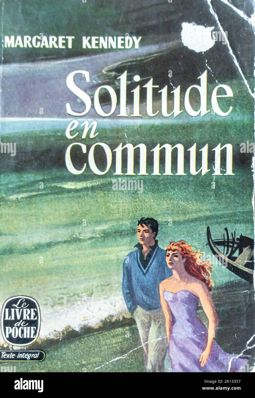 Solitude en commun:- Margaret Kennedy. 1955 ; Language. French ; Publisher. Livre de Poche ; Publication date. January 1, 1955. First edition Stock Photo