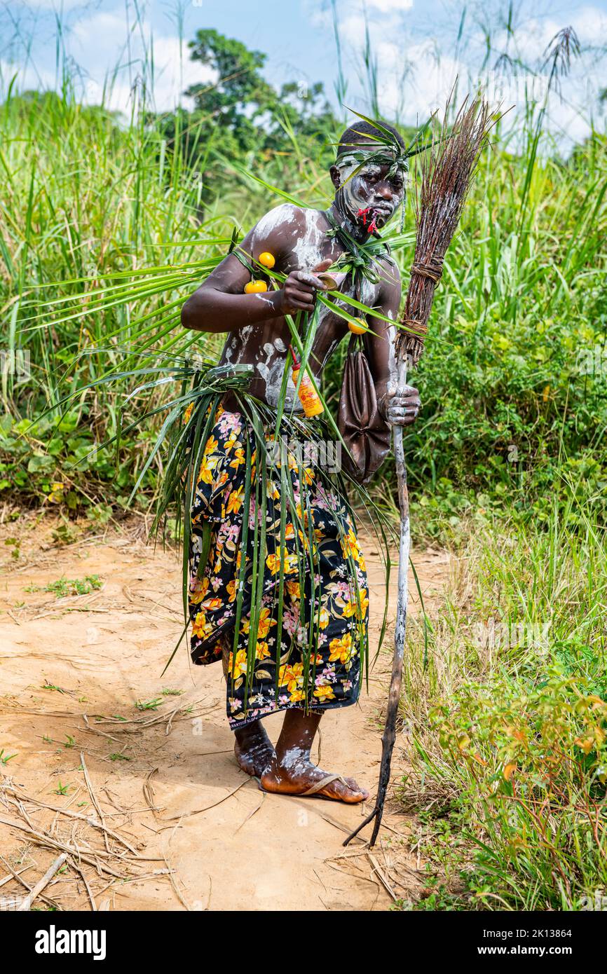 Pygmy warrior, Kisangani, Democratic Republic of the Congo, Africa
