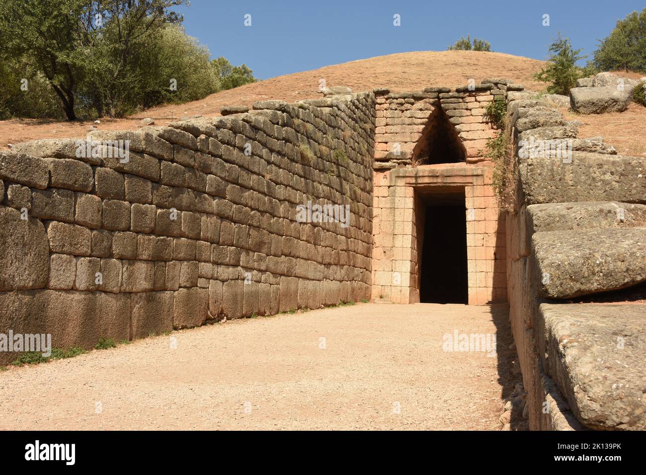 Approach to Tomb of Agamemnon (the Treasury of Atreus), beside ruins of Mycenae, UNESCO World Heritage Site, Mykines, Peleponnese, Greece, Europe Stock Photo