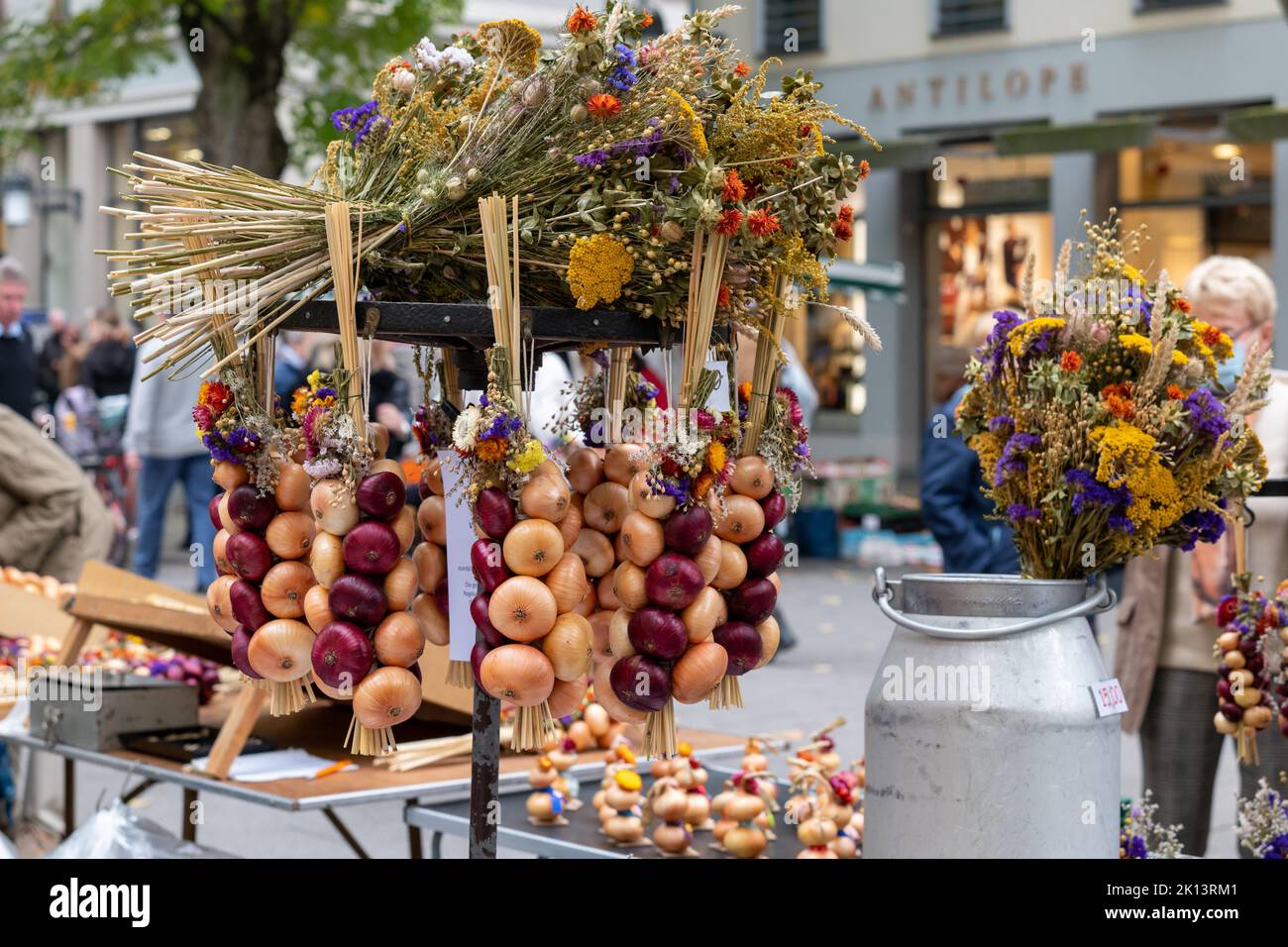 Zwiebelmarkt in Weimar Stock Photo Alamy
