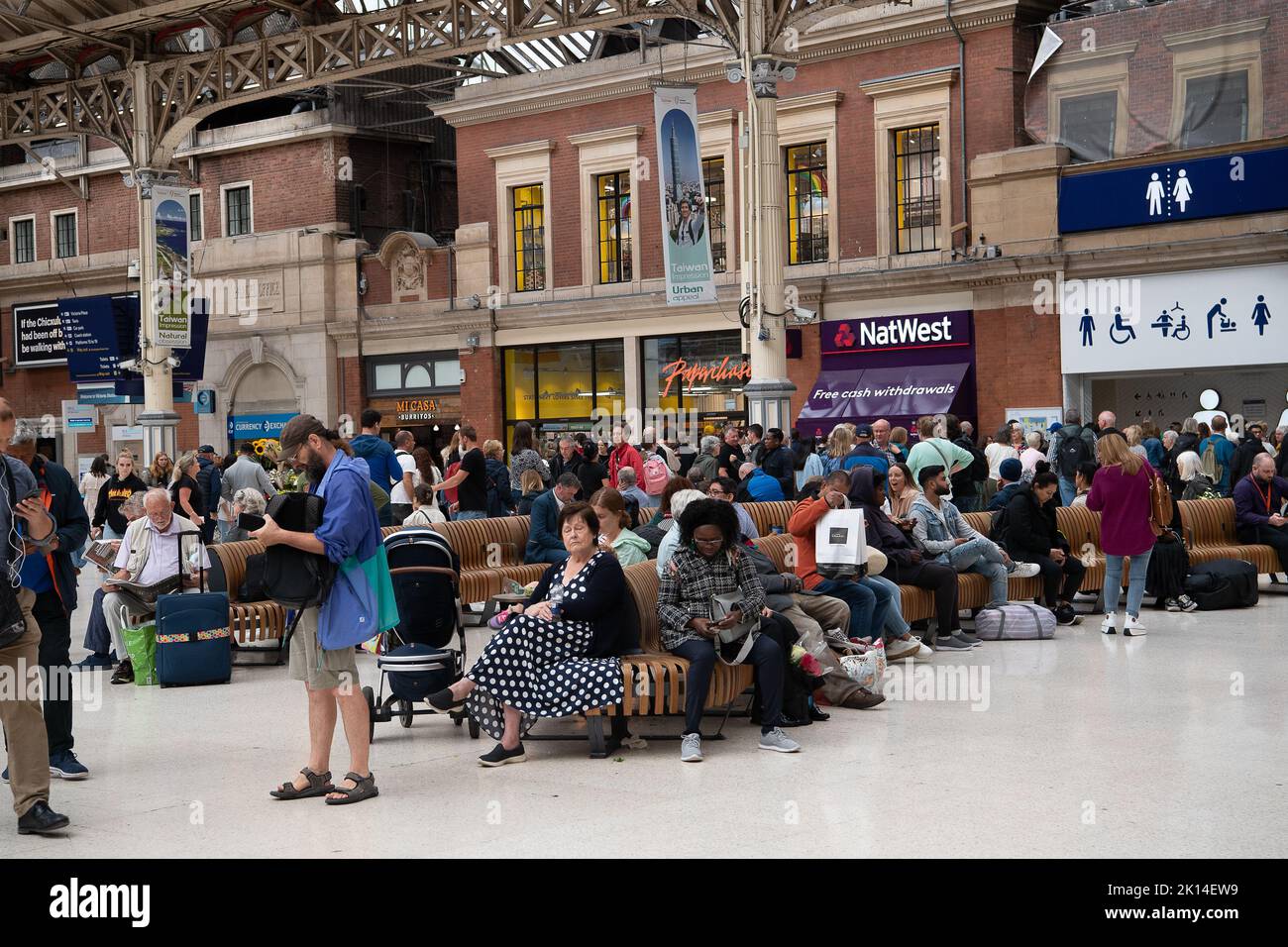 London, UK. 14th September, 2022. People queue to use the toilets at