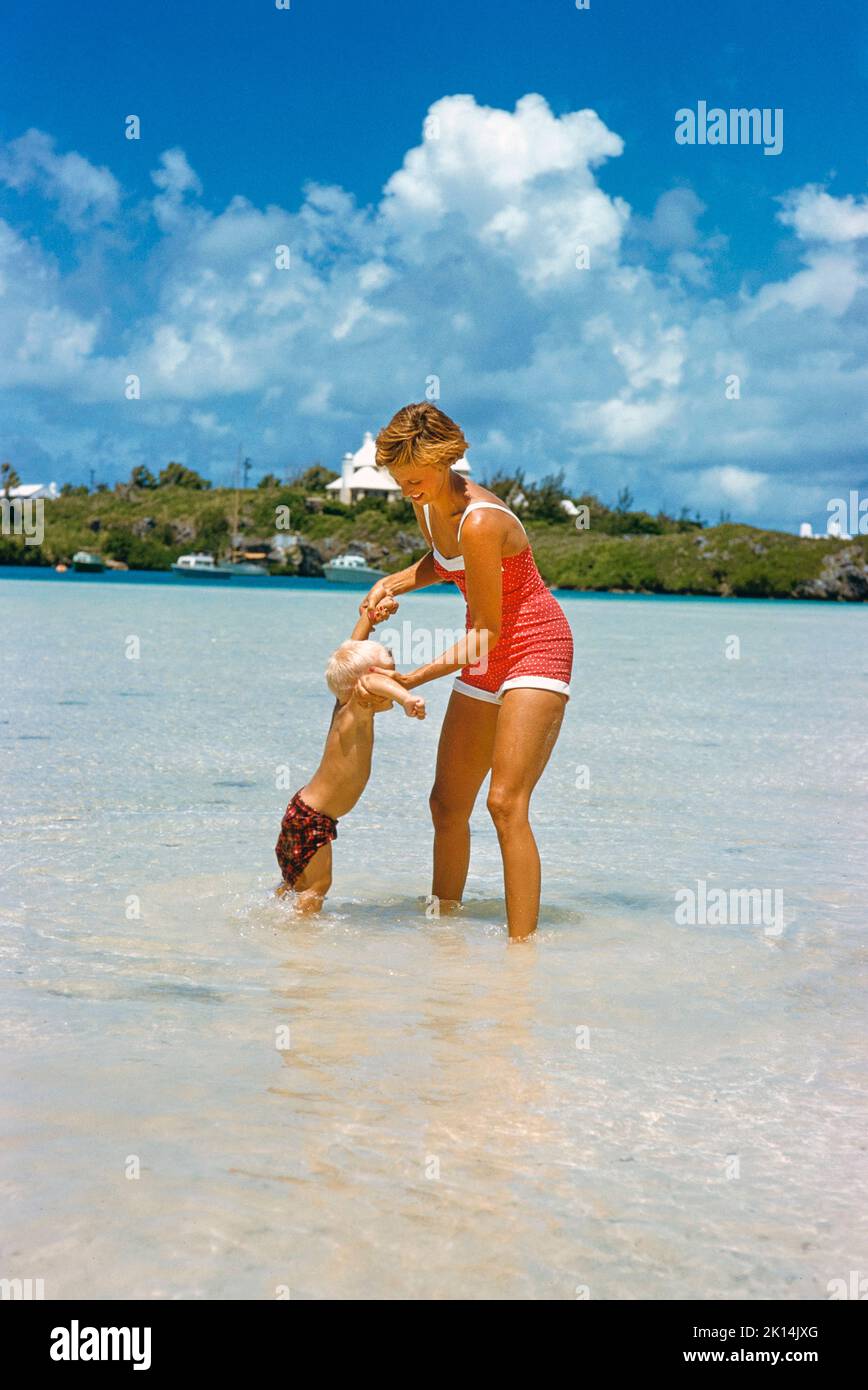 amateur bi boy beach