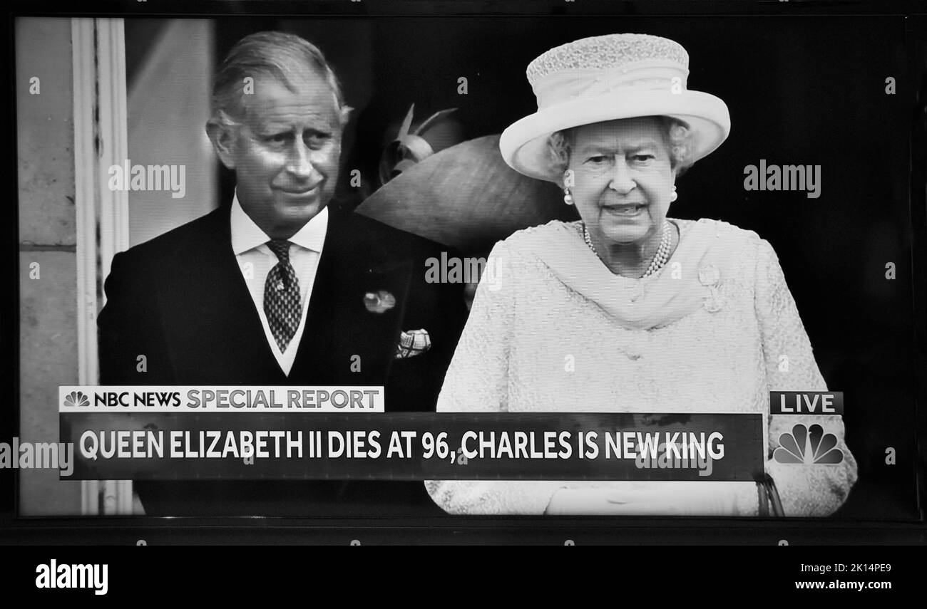 A U.S. television screenshot of NBC News coverage of the death of British Queen Elizabeth Stock Photo