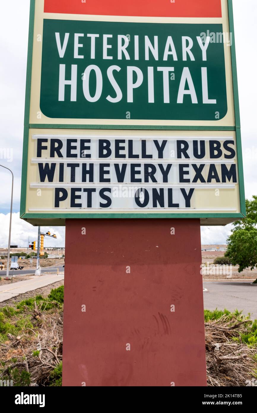 outdoor sign for Rio Bravo Veterinary Hospital, Albuquerque, New Mexico Stock Photo