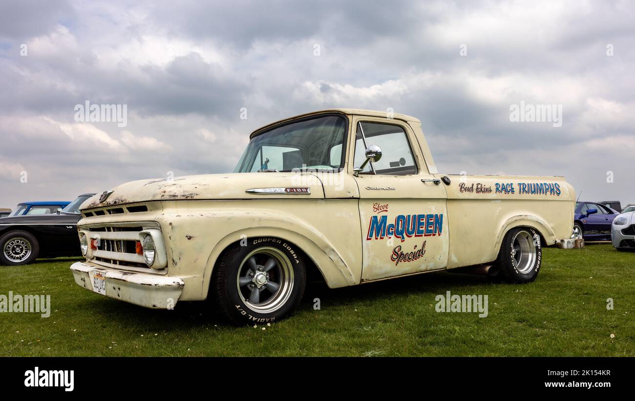 1966 ford f100 pickup truck hi-res stock photography and images - Alamy