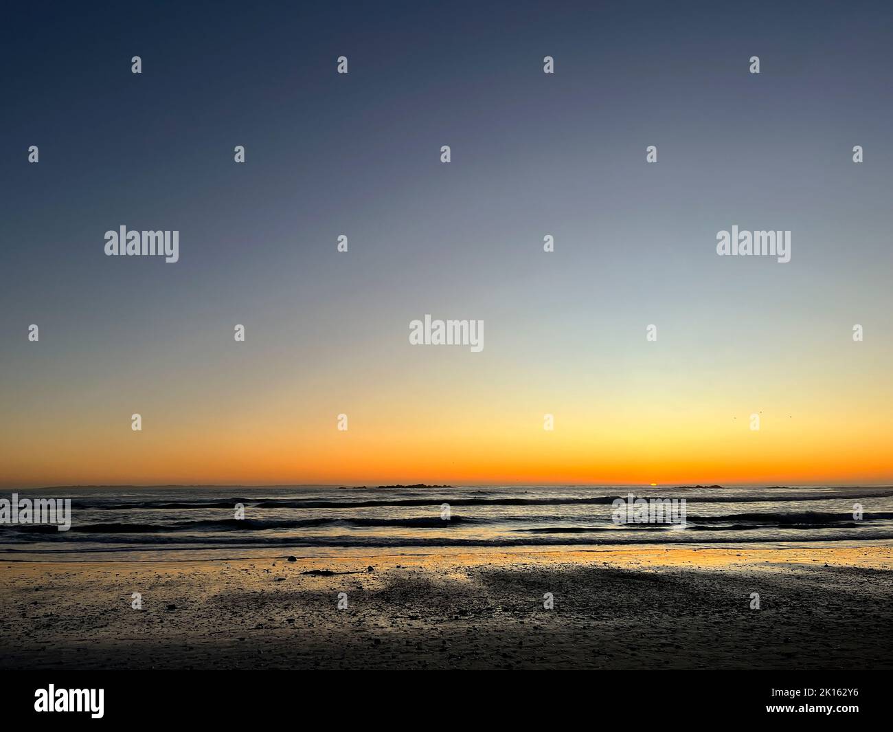 Breathtaking sunset in ocean hi-res stock photography and images - Alamy