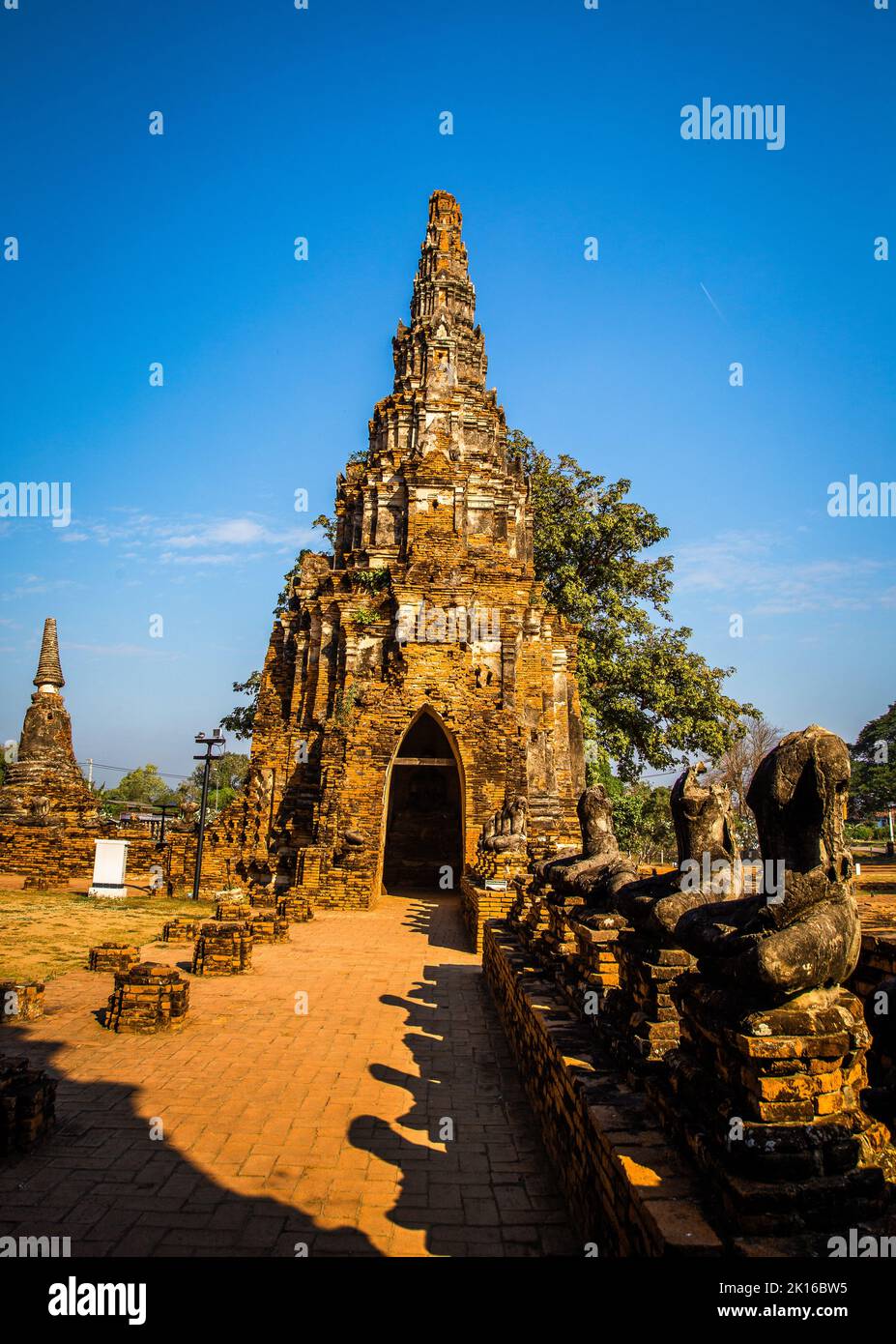 Temple in ayutthaya thailand hi-res stock photography and images - Alamy