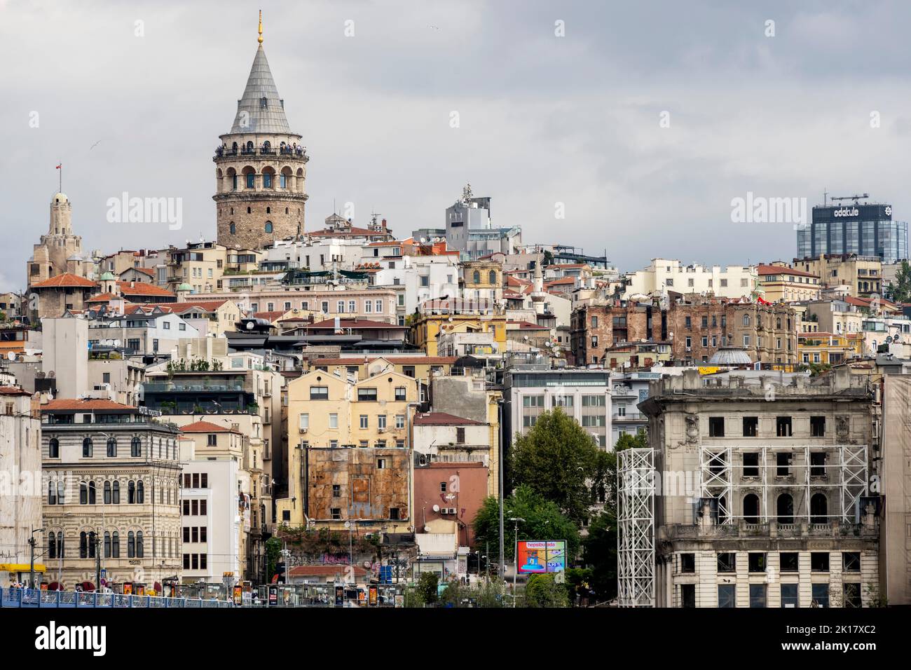 Türkei, Istanbul, Blick über den Stadtteil Karaköy zum Galataturm Stock Photo