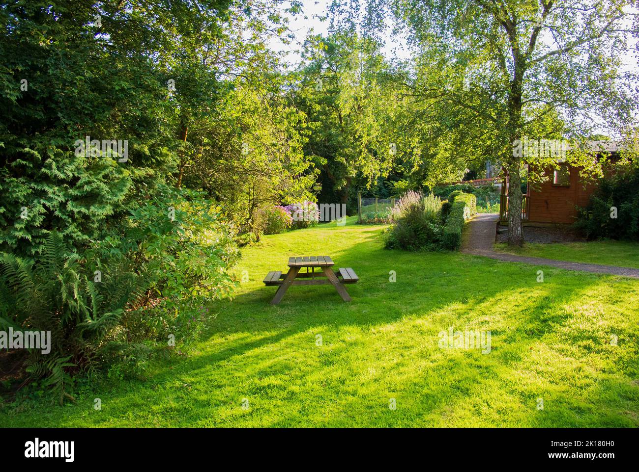Sunny garden area hi-res stock photography and images - Alamy