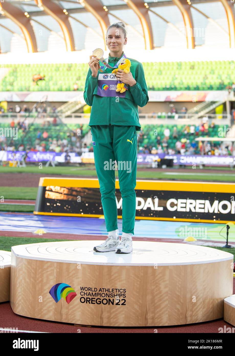 Eleanor Patterson of Australia gold medal presentation for the women’s