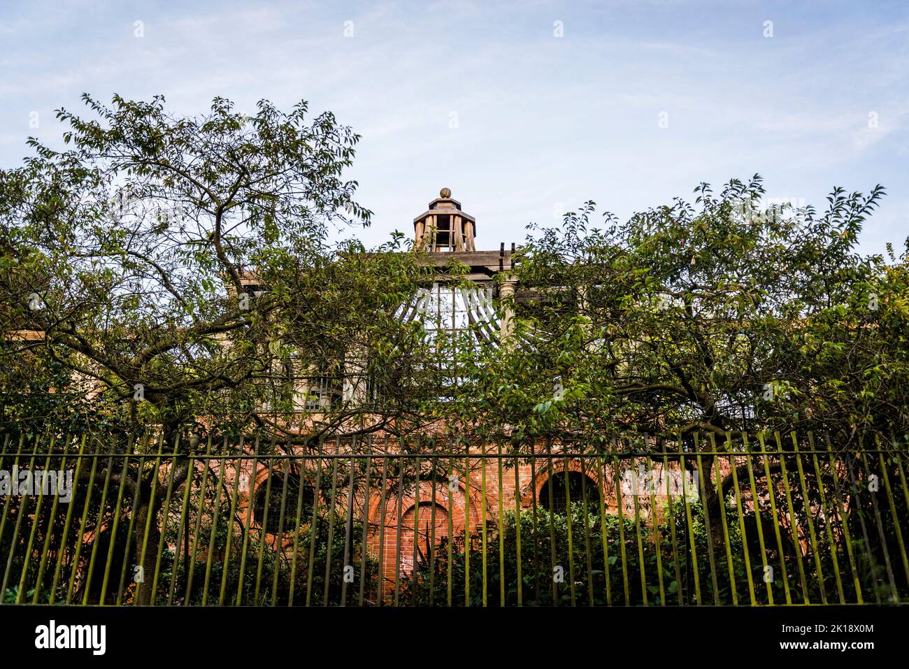 Hampstead Pergola and Hill Gardens, an extravagant Edwardian