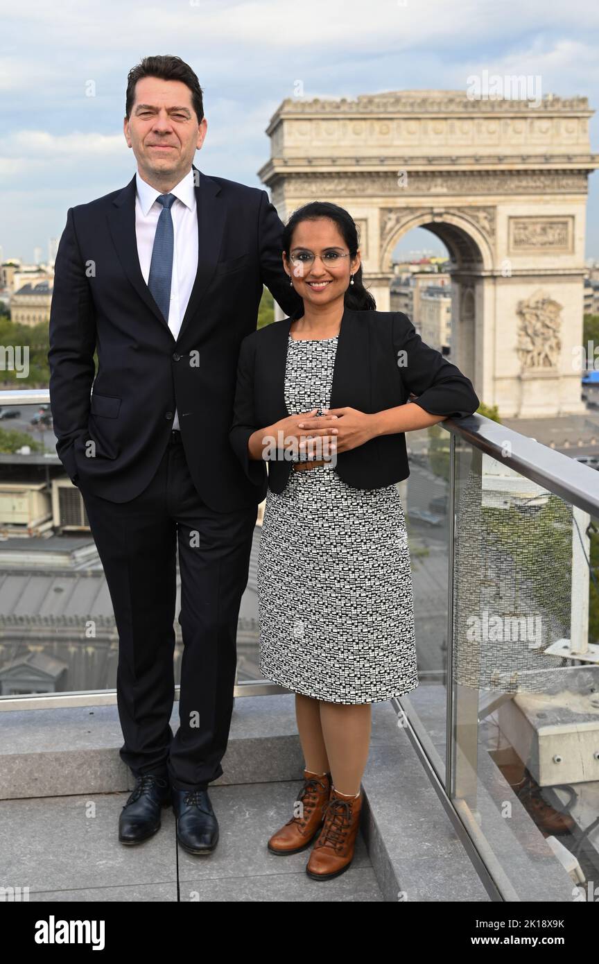 Michael Pistecky, Ambassador of the Netherlands in France and Nupur Kohli, Dutch Founder and Director of NIIS Healthcare, at the Women's Forum Rising Talents event in Paris, France on September 16, 2022. Photo by Laurent Zabulon/ABACAPRESS.COM Stock Photo