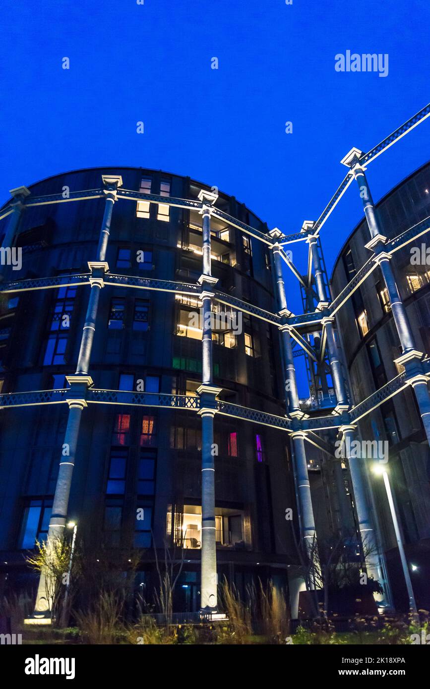 Gasholders converted into luxury flats, Handyside area, King's Cross