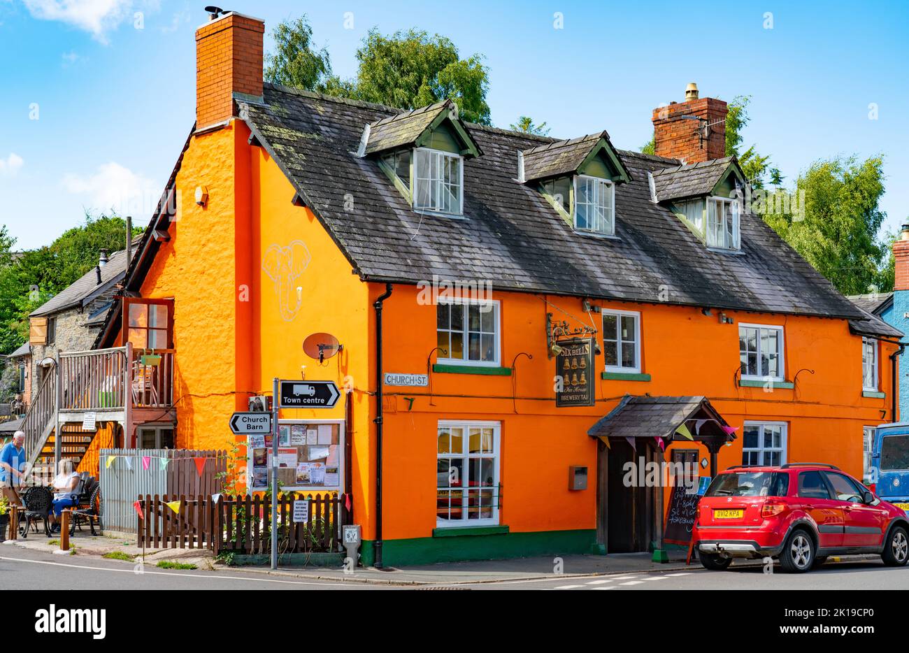 The Six Bells Pub, Bishops Castle, Shropshire, England. Image taken in August 2022. Stock Photo