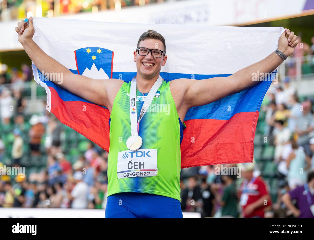 Female discus olympics hires stock photography and images Alamy