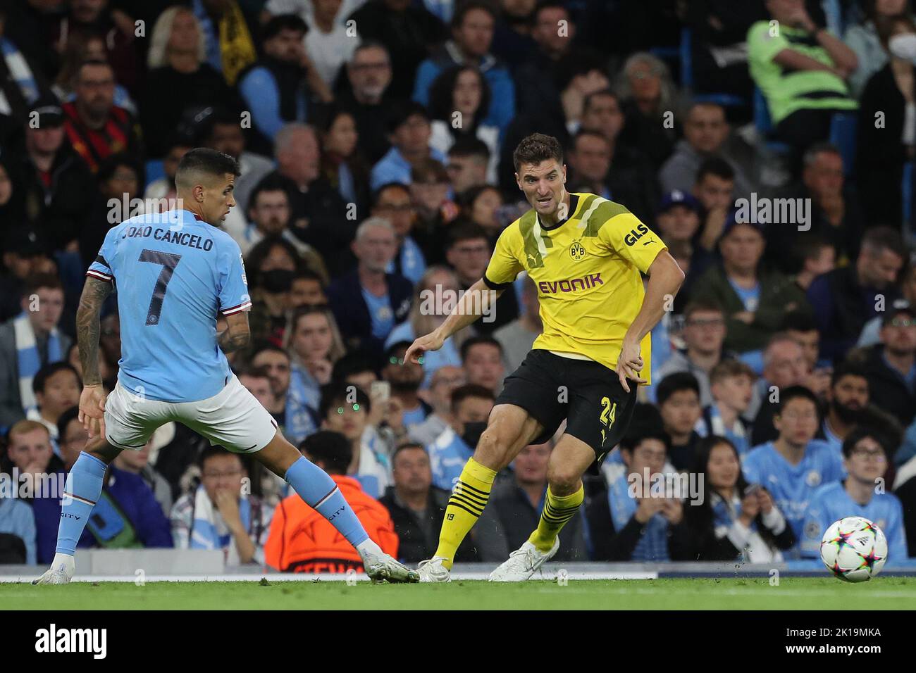 Thomas Meunier of Borussia Dormund in action with Joao Cancelo during the UEFA Champions League Group G match between Manchester City and Borussia Dortmund at the Etihad Stadium, Manchester on Wednesday 14th September 2022. (Credit: Mark Fletcher | MI News) Credit: MI News & Sport /Alamy Live News Stock Photo
