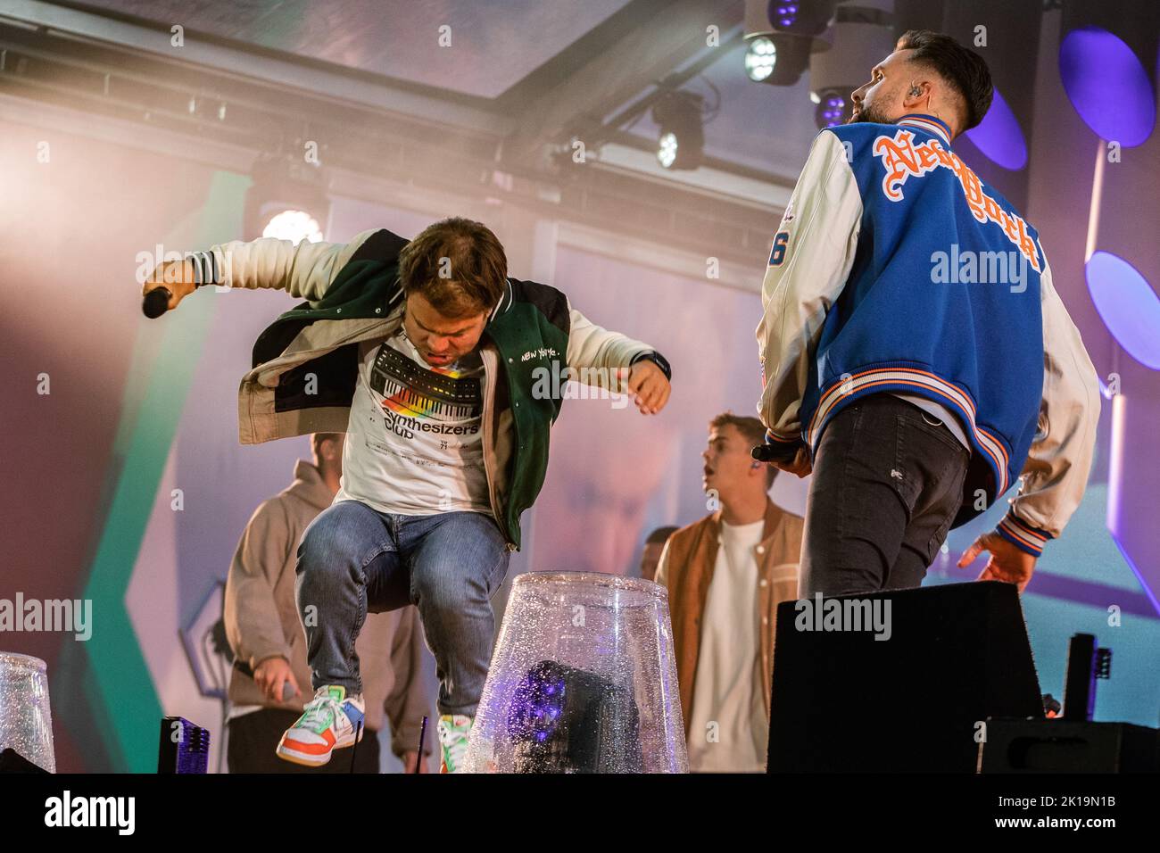 Livestreamconcert hires stock photography and images Alamy