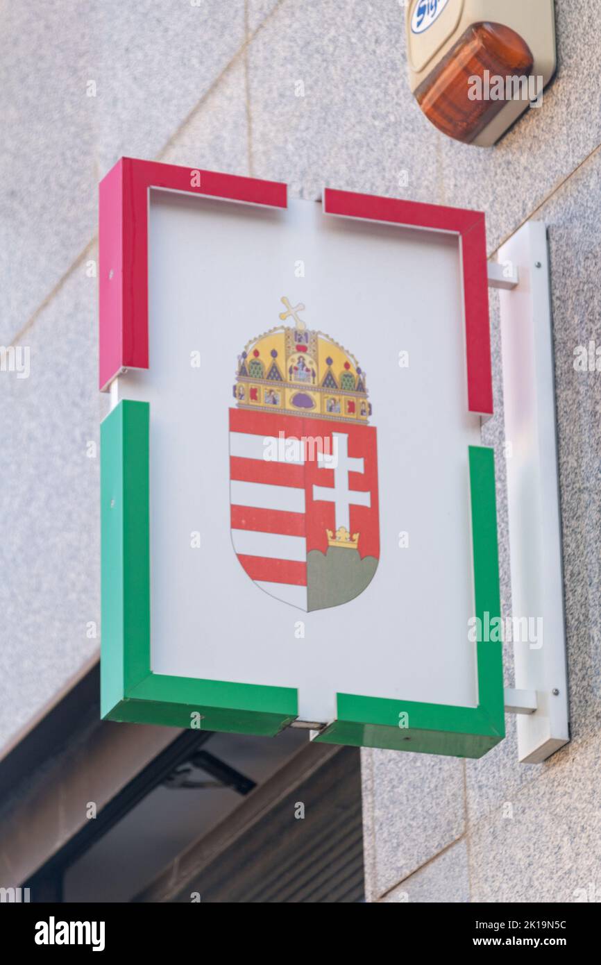 Budapest coat of arms hi-res stock photography and images - Page 3 - Alamy
