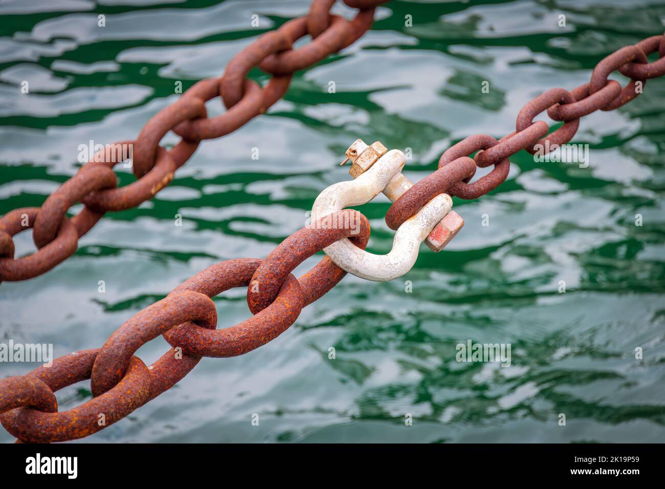 Large ship anchor hi-res stock photography and images - Page 9 - Alamy