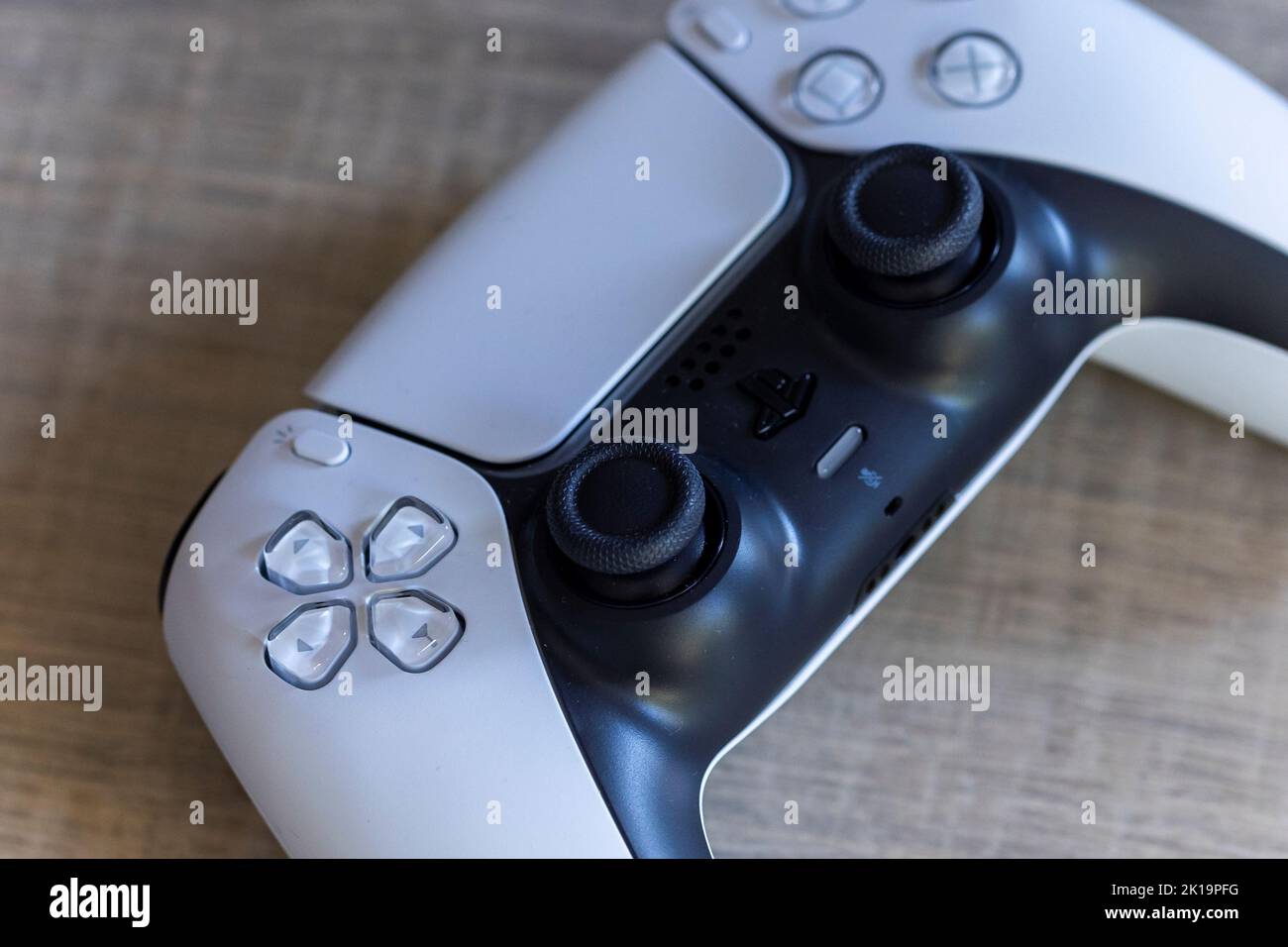 Playstation 5 hi-res stock photography and images - Page 4 - Alamy