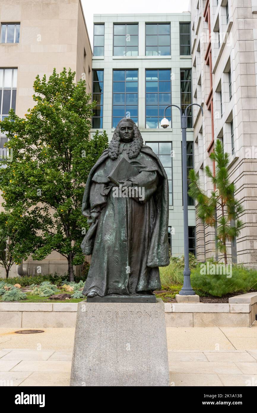 Washington, DC - Sept. 6, 2022: Sir William Blackstone, a bronze statue by Paul Wayland Bartlett, stands in front of the E. Barrett Prettyman United S Stock Photo