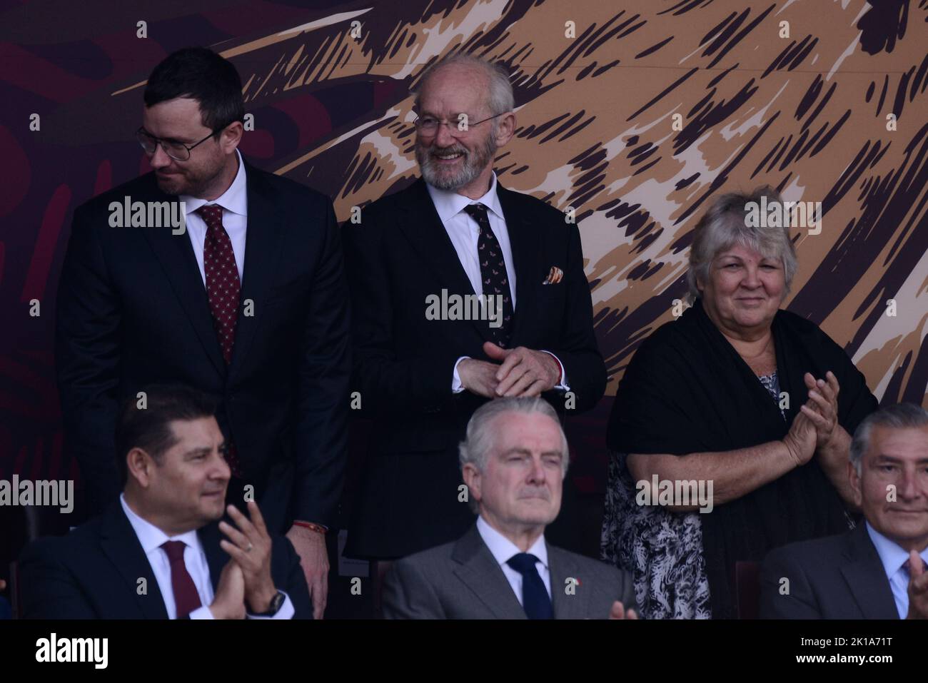 Mexico City, Mexico. 16th Sep, 2022. September 16, 2022, Mexico City, Mexico: John Shipton father of Julian Assange,  Gabriel Shipton brother of Julian Assange  and Aleida Guevara March, daughter of Ernesto 'Che' Guevara during the ceremony of the civic-military parade as part of the commemoration of the 212th Anniversary of the beginning of Mexico's Independence in the downtown. on September 16, 2022 in Mexico City, Mexico. (Photo by Carlos Tischler/ Eyepix Group) Credit: Eyepix Group/Alamy Live News Stock Photo