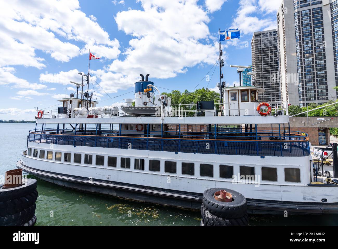 toronto-island-ferry-stock-photo-alamy
