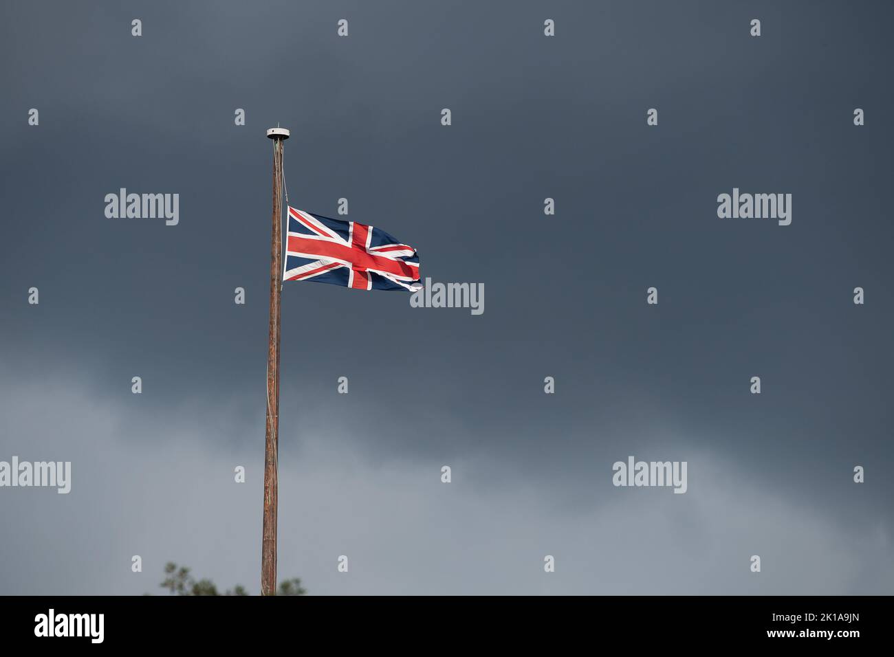 Windsor, Berkshire, UK. 16th September, 2022. The Union Jack flag flies