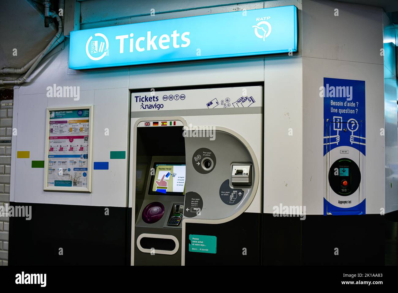 An automated machine to buy subway tickets in parisian metro  (metropolitain) station in Paris, France on September 16, 2022 Stock Photo  - Alamy